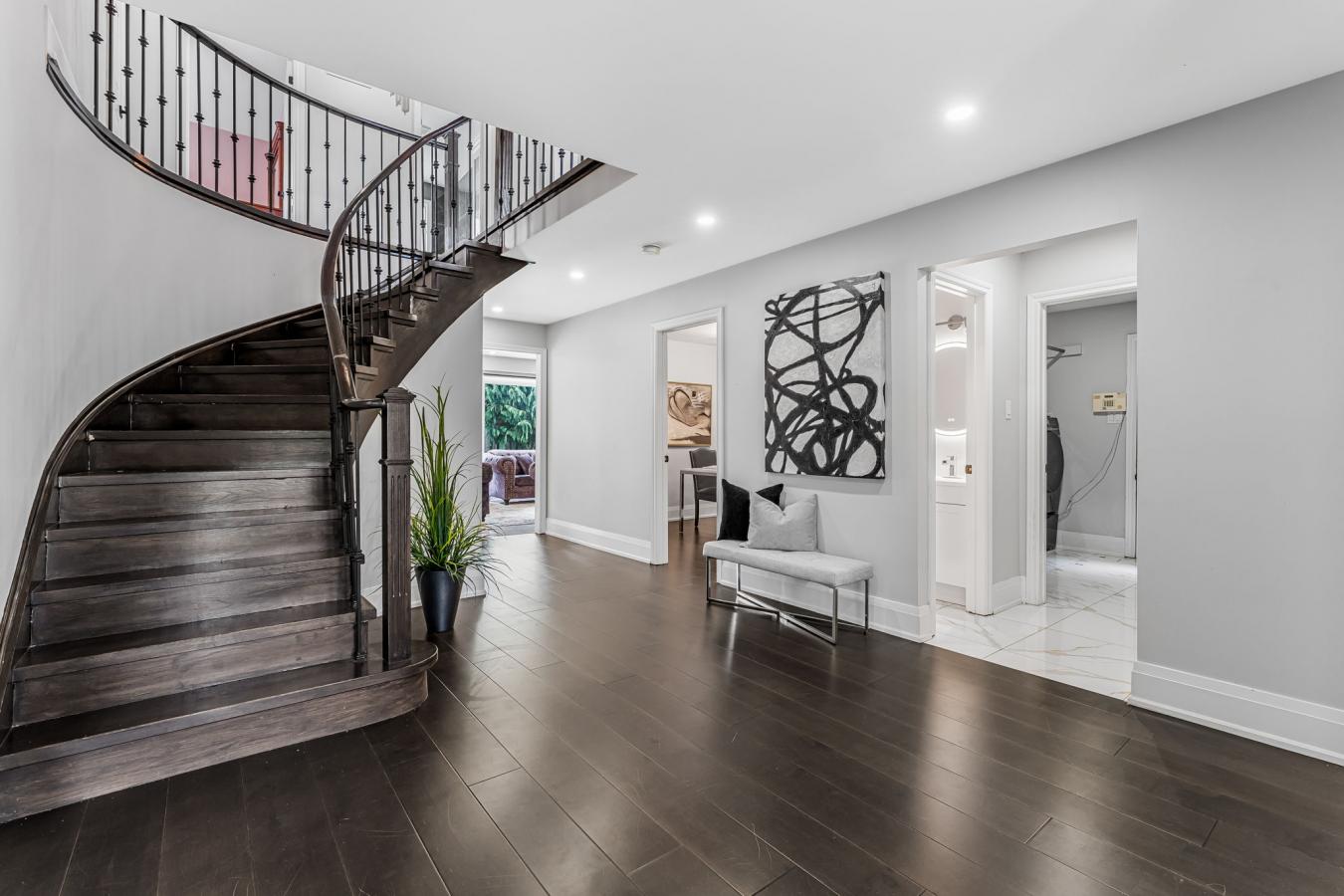 Oakville, ON, L6H 4Y8, Canada, 4 Bedrooms Bedrooms, ,3 BathroomsBathrooms,Residential,For Sale,1946477