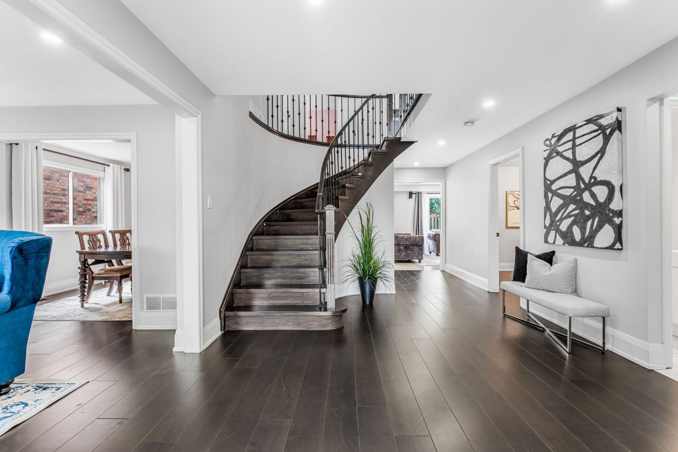 Oakville, ON, L6H 4Y8, Canada, 4 Bedrooms Bedrooms, ,3 BathroomsBathrooms,Residential,For Sale,1946477