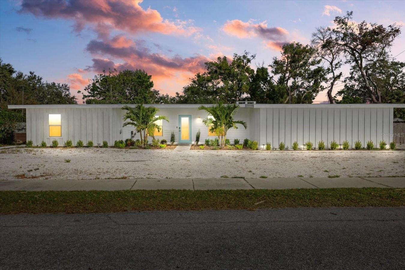 SARASOTA, Sarasota, 34239, United States, 6 Bedrooms Bedrooms, ,5 BathroomsBathrooms,Residential,For Sale,1946831 SARASOTA, Sarasota, 34239, United States, 6 Bedrooms Bedrooms, ,5 BathroomsBathrooms,Residential,For Sale,1946831