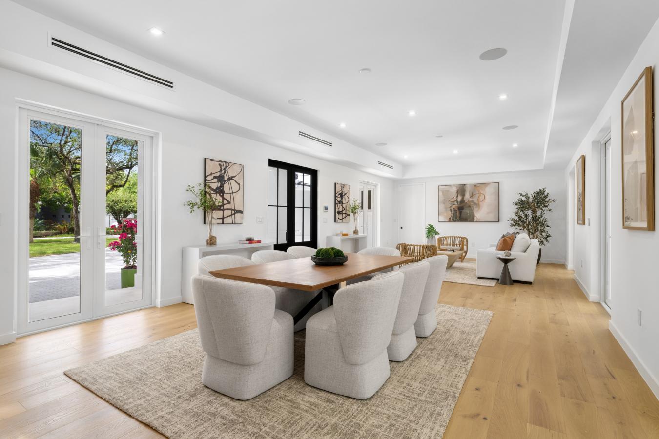 South Miami, Florida, 33143, United States, 5 Bedrooms Bedrooms, ,4 BathroomsBathrooms,Residential,For Sale,1946475