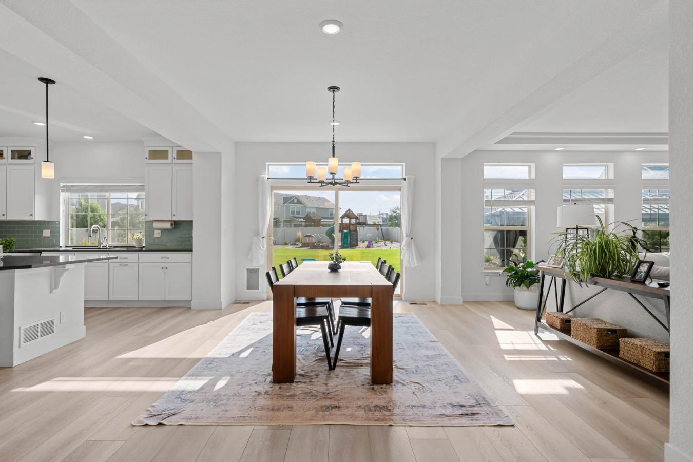 Denver, Denver County, 80249, United States, 5 Bedrooms Bedrooms, ,5 BathroomsBathrooms,Residential,For Sale,1946473