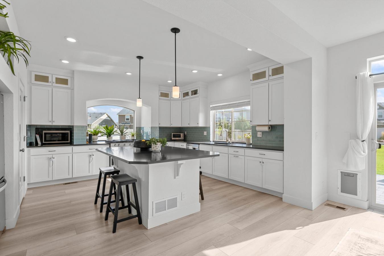 Denver, Denver County, 80249, United States, 5 Bedrooms Bedrooms, ,5 BathroomsBathrooms,Residential,For Sale,1946473