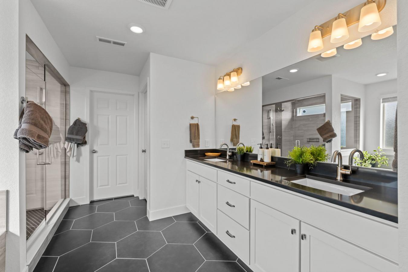 Denver, Denver County, 80249, United States, 5 Bedrooms Bedrooms, ,5 BathroomsBathrooms,Residential,For Sale,1946473