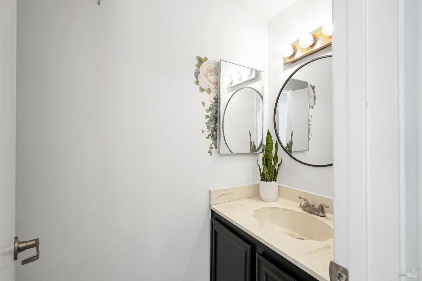 Benicia, Solano, 94510, United States, 3 Bedrooms Bedrooms, ,1 BathroomBathrooms,Residential,For Sale,2001312