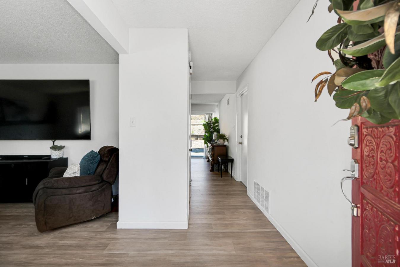 Benicia, Solano, 94510, United States, 3 Bedrooms Bedrooms, ,1 BathroomBathrooms,Residential,For Sale,2001312