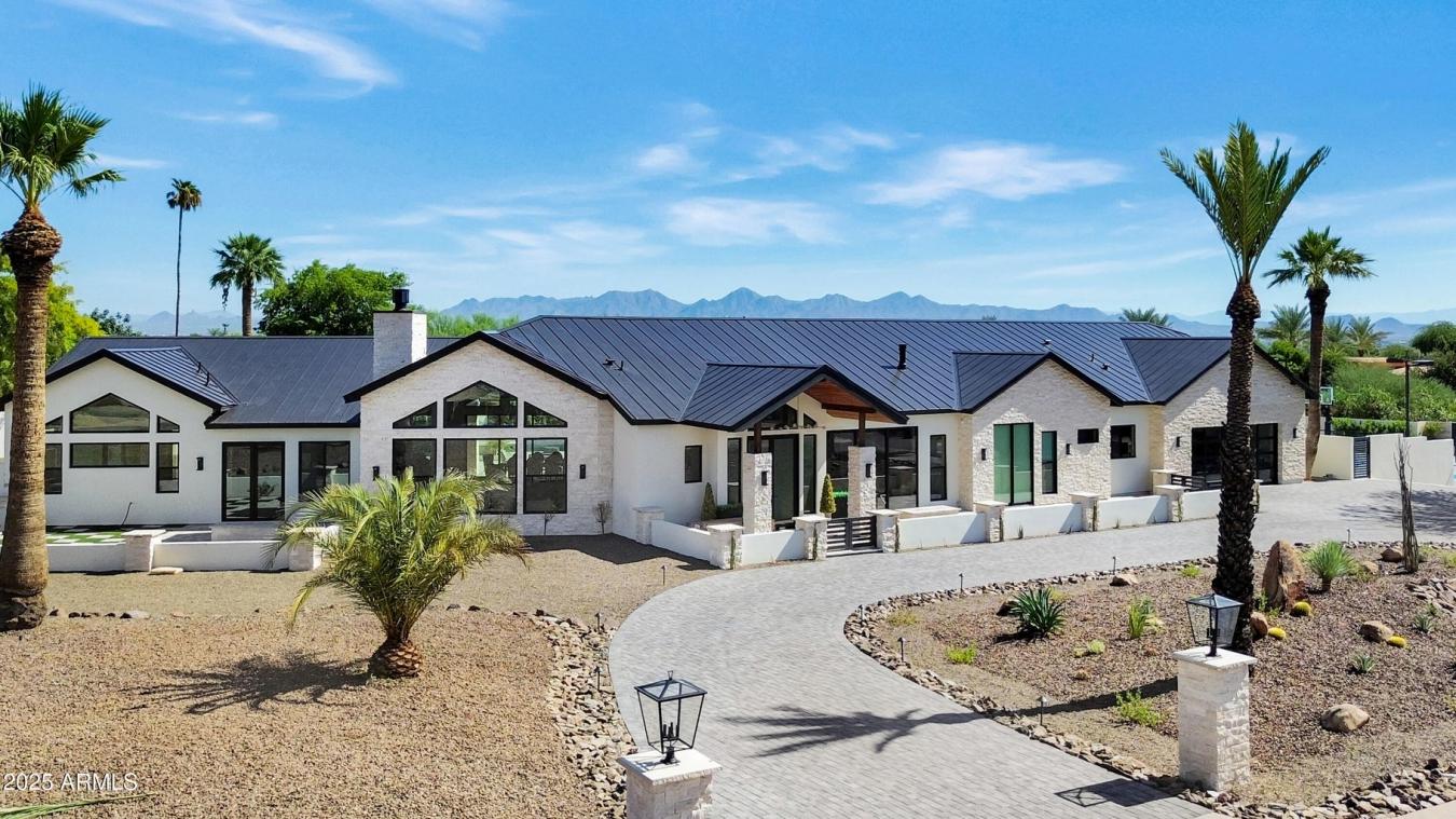 Paradise Valley, Arizona, 85253, United States, 4 Bedrooms Bedrooms, ,4 BathroomsBathrooms,Residential,For Sale,1946471