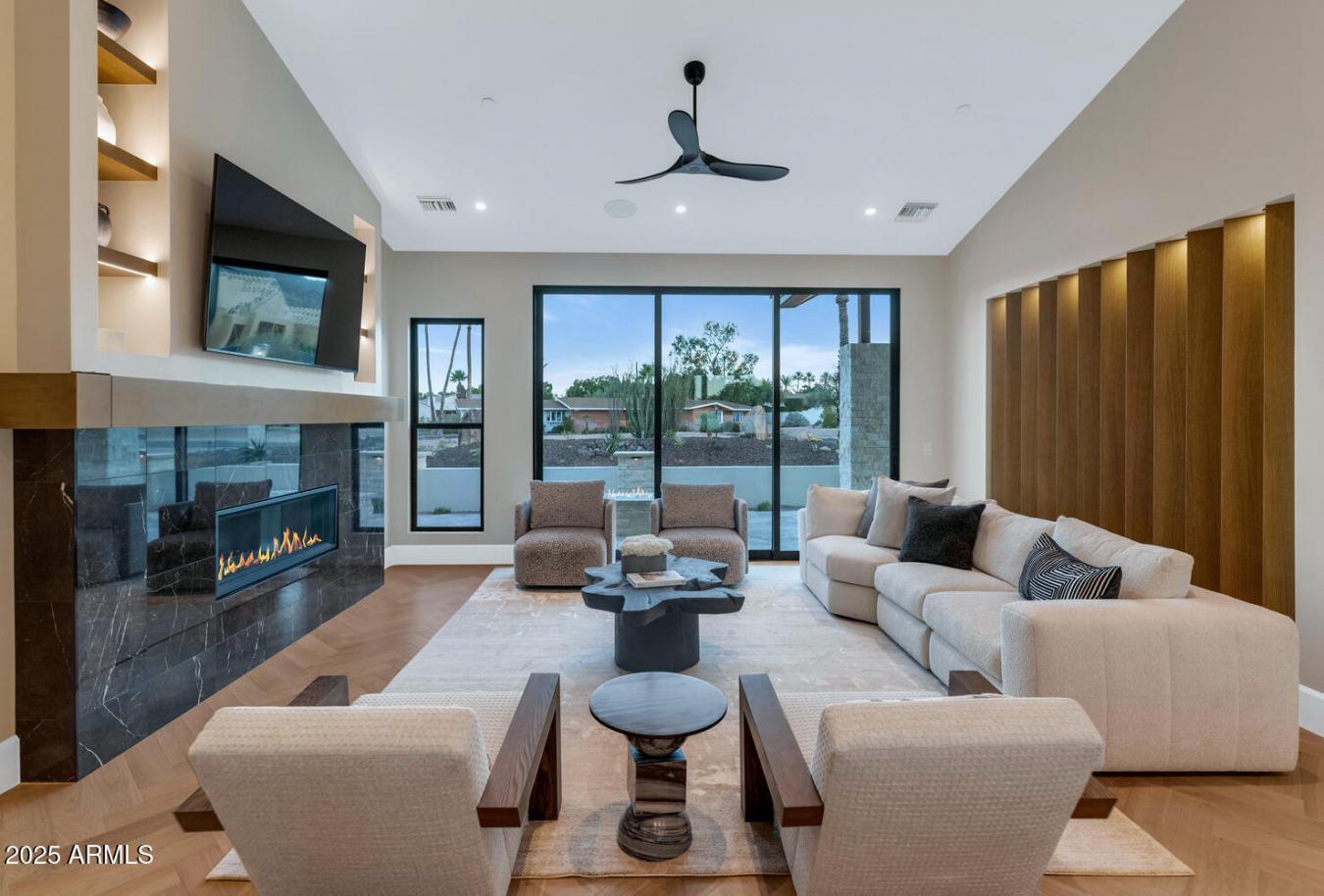 Paradise Valley, Arizona, 85253, United States, 4 Bedrooms Bedrooms, ,4 BathroomsBathrooms,Residential,For Sale,1946471