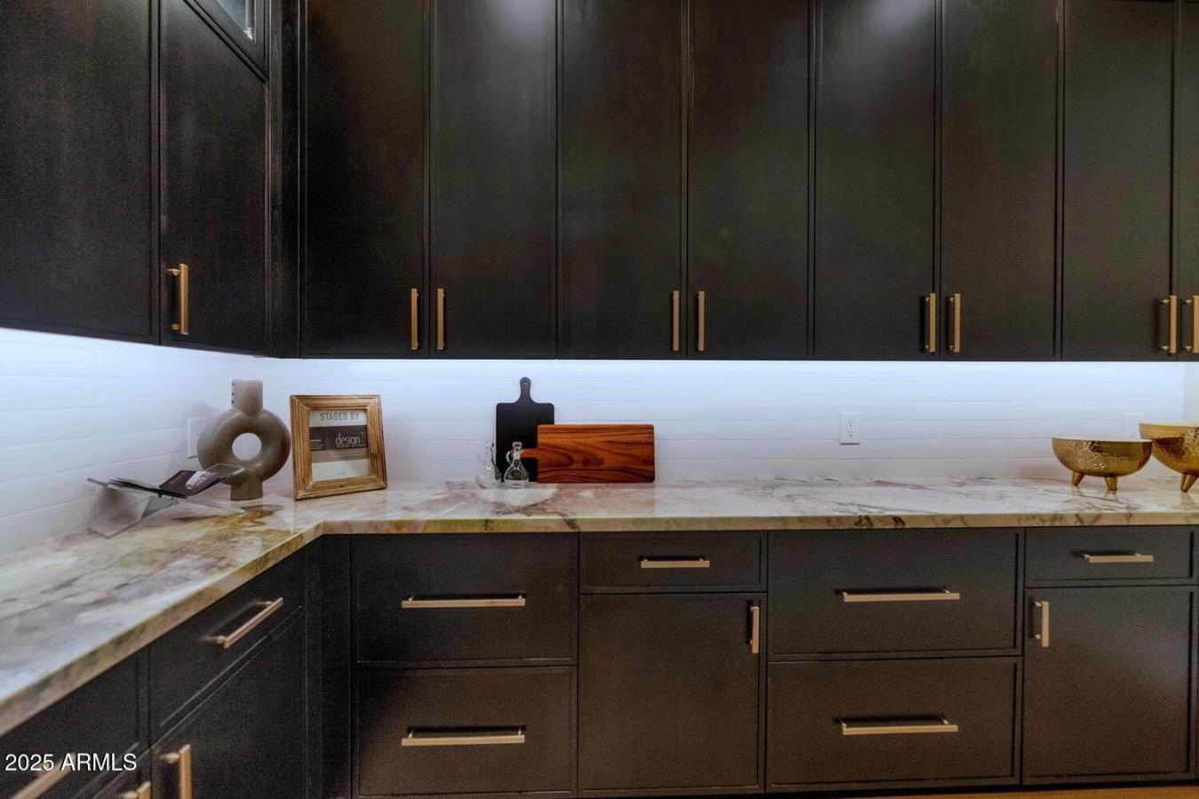 Paradise Valley, Arizona, 85253, United States, 4 Bedrooms Bedrooms, ,4 BathroomsBathrooms,Residential,For Sale,1946471