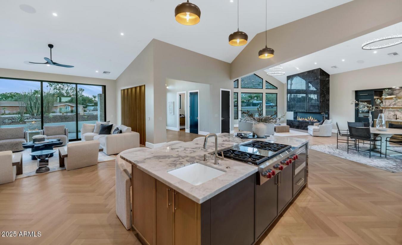 Paradise Valley, Arizona, 85253, United States, 4 Bedrooms Bedrooms, ,4 BathroomsBathrooms,Residential,For Sale,1946471