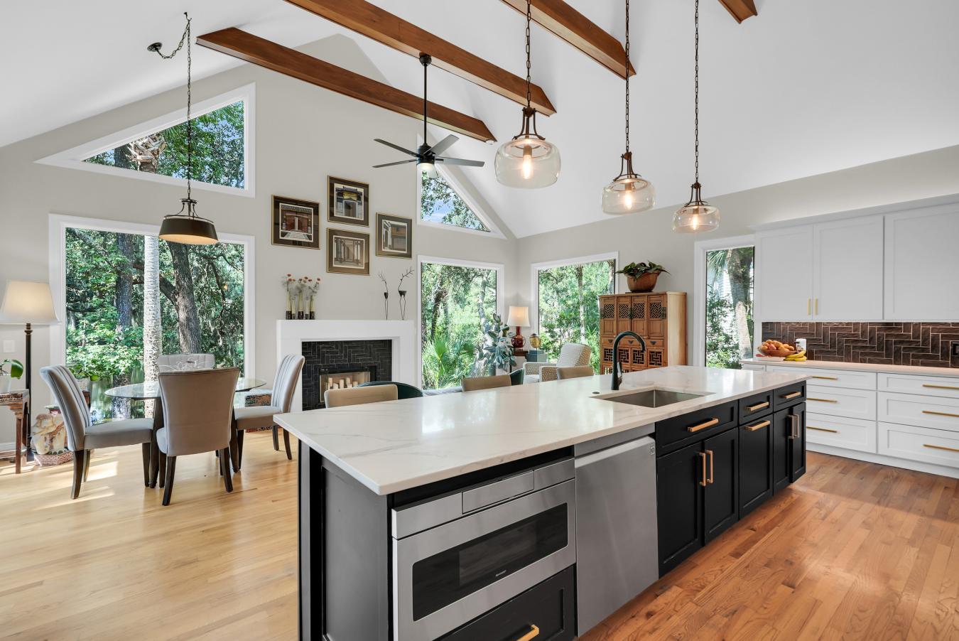 Hilton Head Island, Beaufort, 29928, United States, 4 Bedrooms Bedrooms, ,3 BathroomsBathrooms,Residential,For Sale,1952223