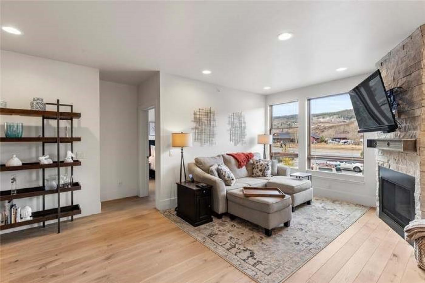 Silverthorne, Summit, 80498, United States, 2 Bedrooms Bedrooms, ,2 BathroomsBathrooms,Residential,For Sale,1946827