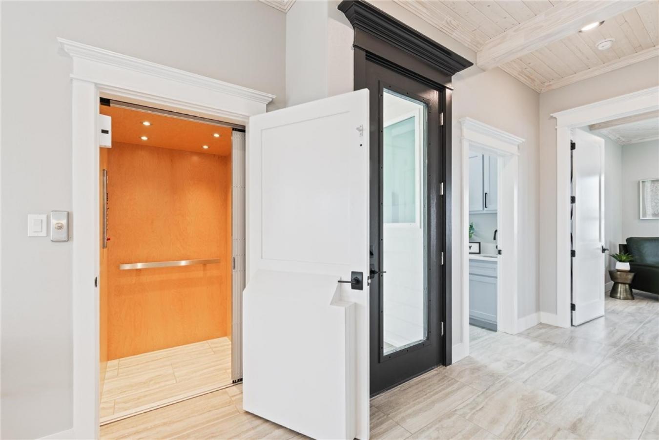 Port Aransas, Nueces, 78373, United States, 5 Bedrooms Bedrooms, ,Residential,For Sale,1946825