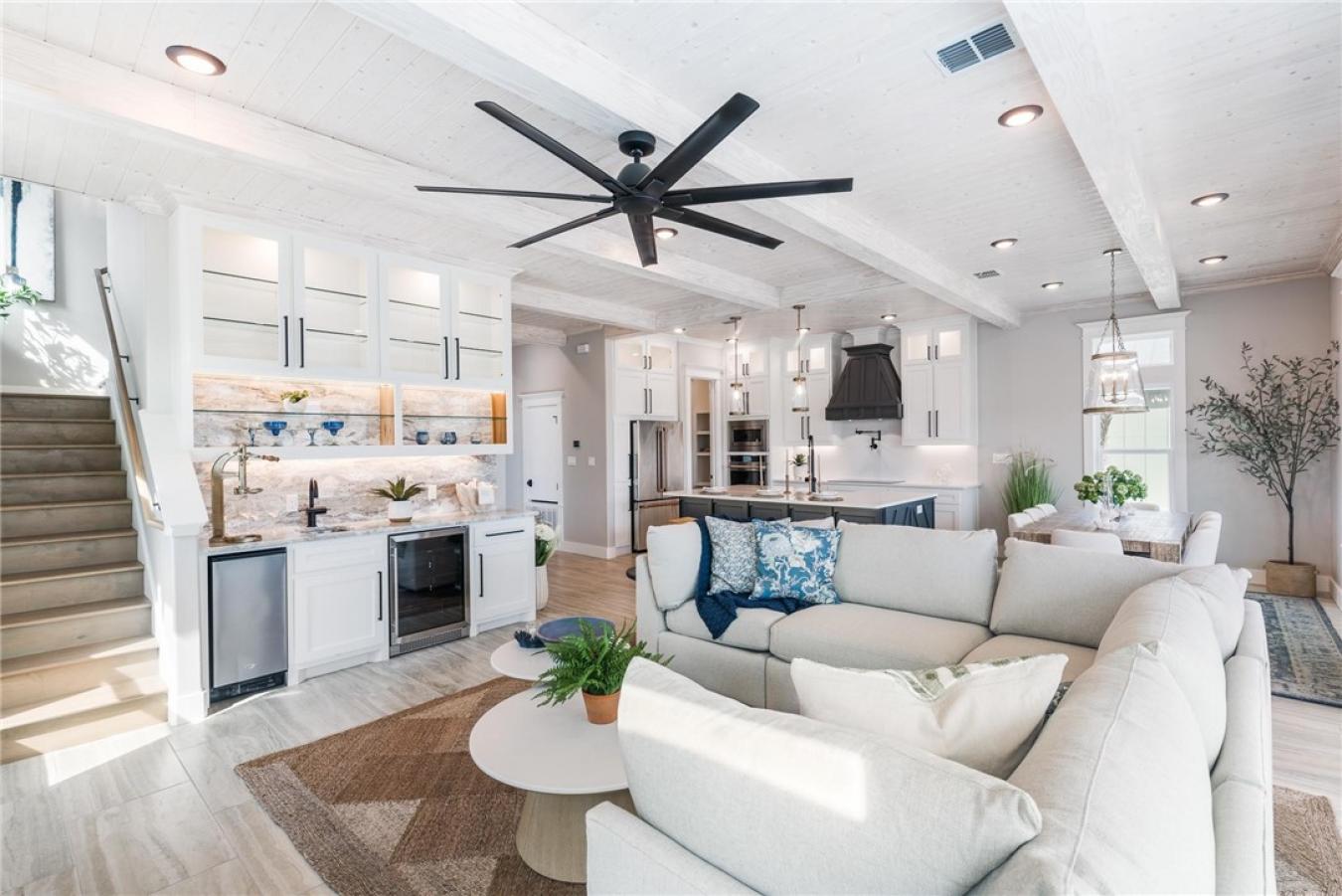 Port Aransas, Nueces, 78373, United States, 5 Bedrooms Bedrooms, ,Residential,For Sale,1946825