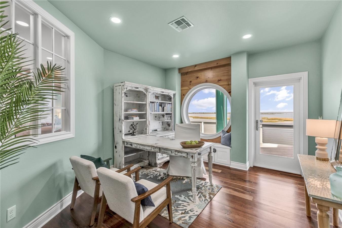 Corpus Christi, Nueces, 78418, United States, 6 Bedrooms Bedrooms, ,4 BathroomsBathrooms,Residential,For Sale,1946824