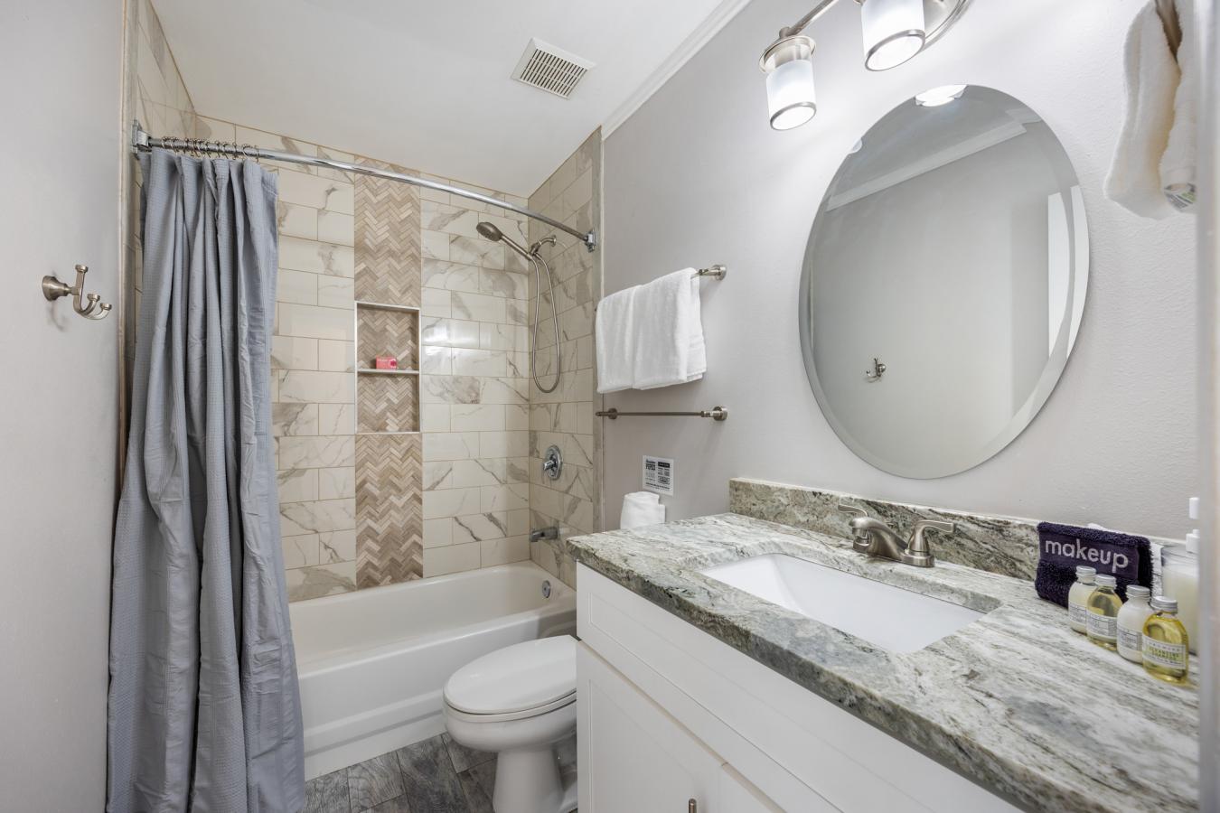 Destin, Okaloosa, 32541, United States, 3 Bedrooms Bedrooms, ,3 BathroomsBathrooms,Residential,For Sale,1946821