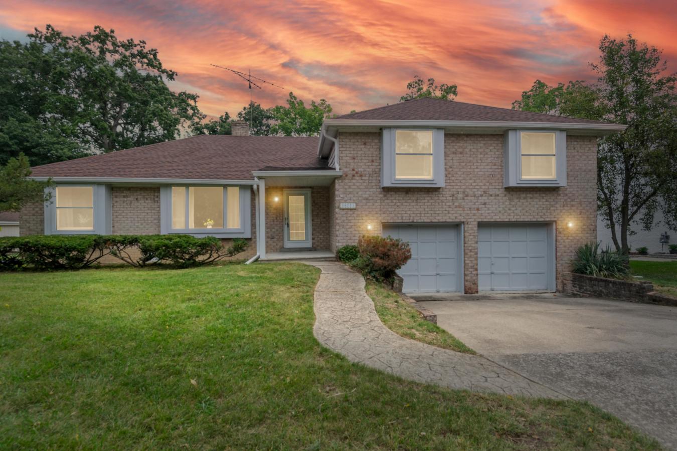 28771 Brooke Circle, Grosse Ile, Wayne, 48138, United States, 5 Bedrooms Bedrooms, ,2 BathroomsBathrooms,Residential,For Sale,28771 Brooke Circle,219073