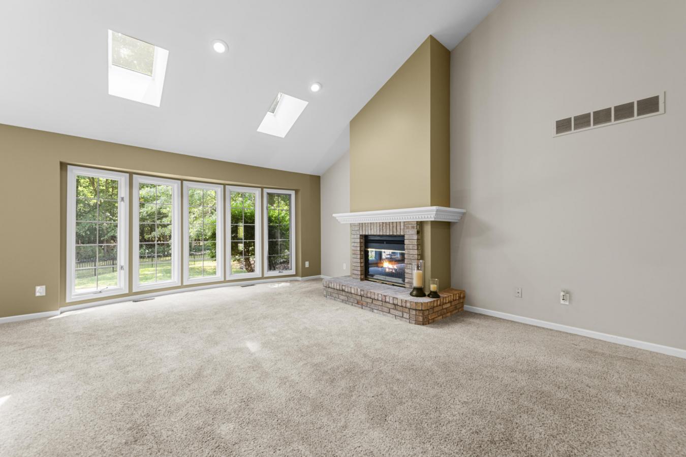 Grosse Ile, Wayne, 48138, United States, 4 Bedrooms Bedrooms, ,2 BathroomsBathrooms,Residential,For Sale,1951987