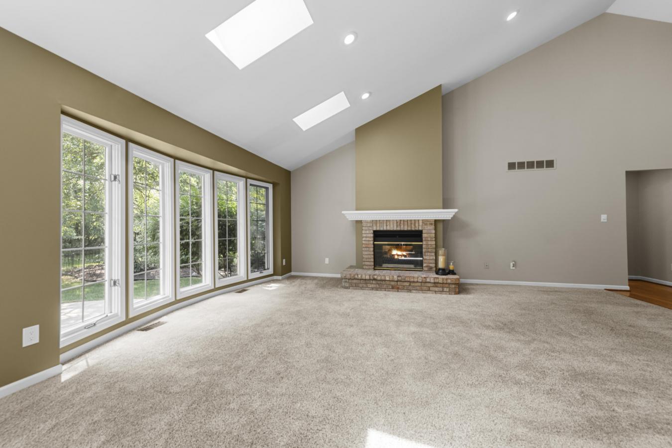 Grosse Ile, Wayne, 48138, United States, 4 Bedrooms Bedrooms, ,2 BathroomsBathrooms,Residential,For Sale,1951987