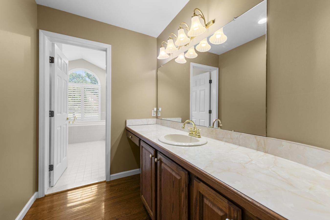 Grosse Ile, Wayne, 48138, United States, 4 Bedrooms Bedrooms, ,2 BathroomsBathrooms,Residential,For Sale,1951987