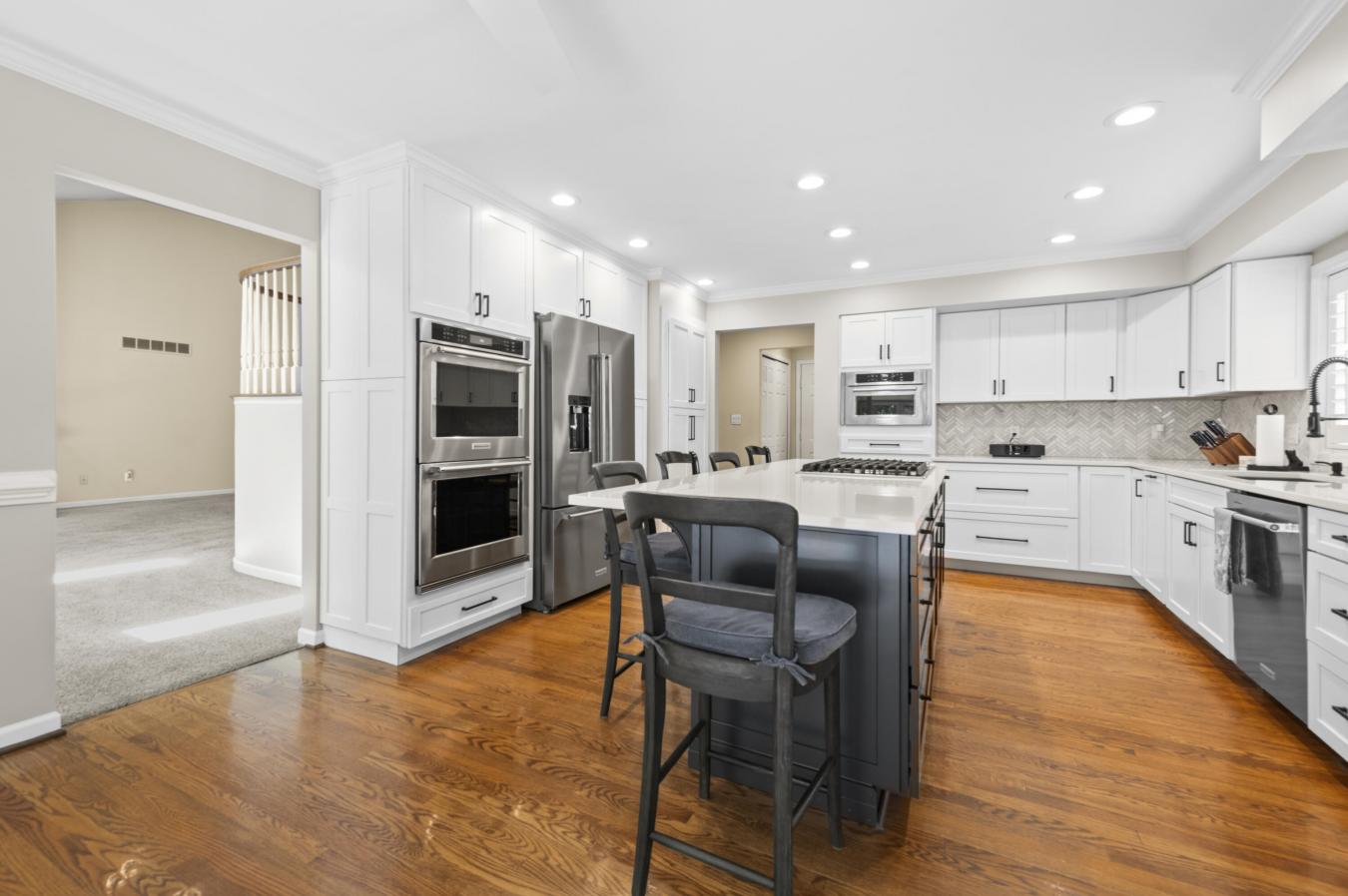 Grosse Ile, Wayne, 48138, United States, 4 Bedrooms Bedrooms, ,2 BathroomsBathrooms,Residential,For Sale,1951987