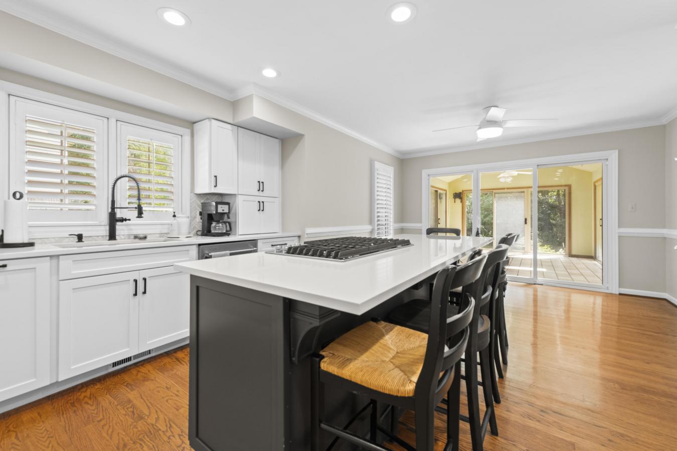 Grosse Ile, Wayne, 48138, United States, 4 Bedrooms Bedrooms, ,2 BathroomsBathrooms,Residential,For Sale,1951987