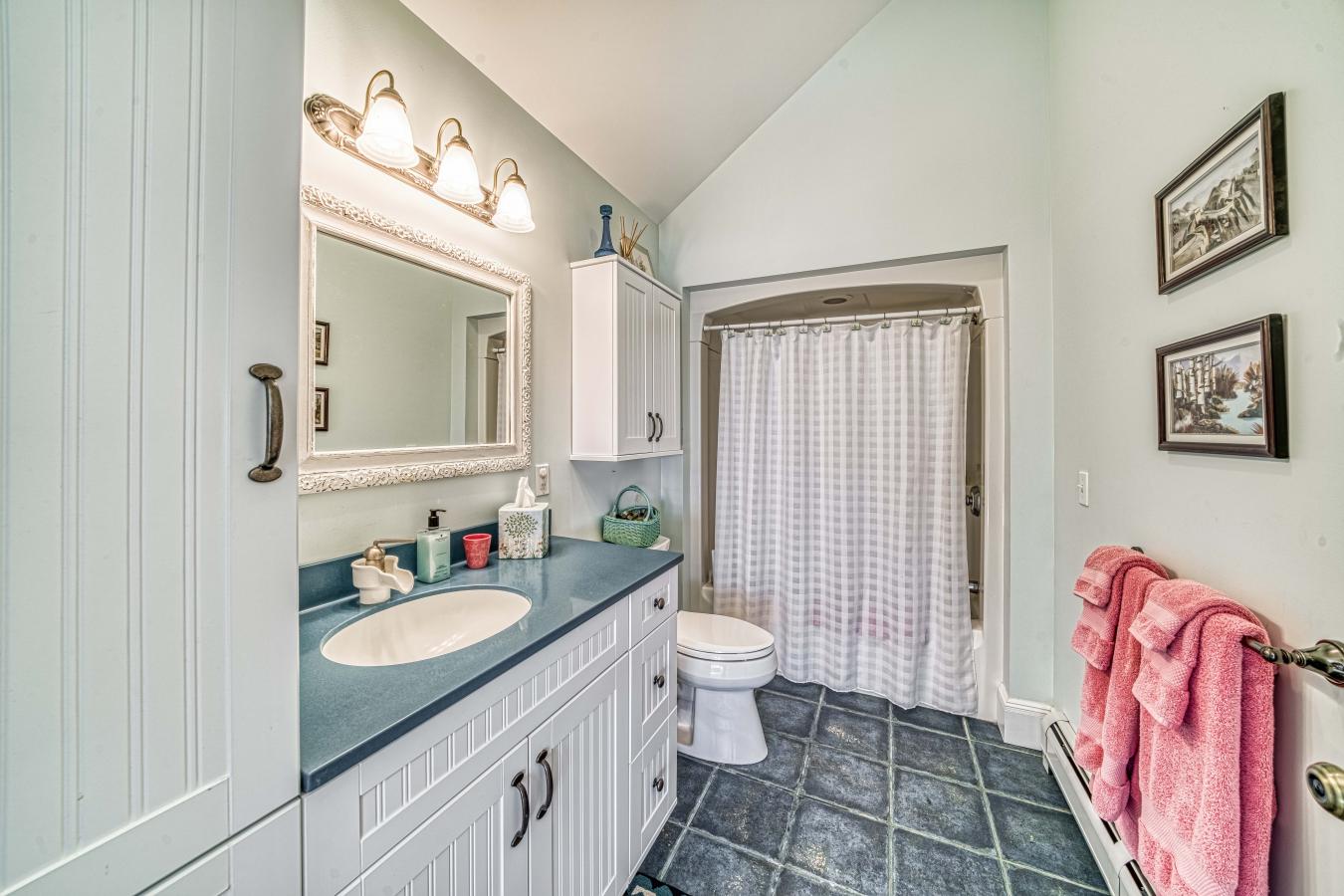 Sunapee, New Hampshire, 03782, United States, 4 Bedrooms Bedrooms, ,4 BathroomsBathrooms,Residential,For Sale,1946818