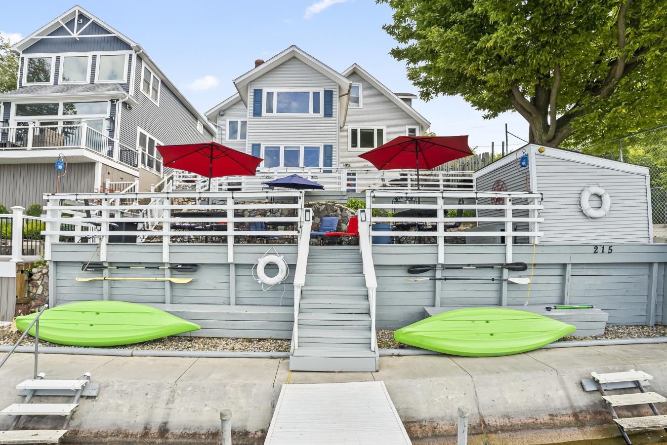 Syracuse, Indiana, 46567, United States, 5 Bedrooms Bedrooms, ,3 BathroomsBathrooms,Residential,For Sale,1951985