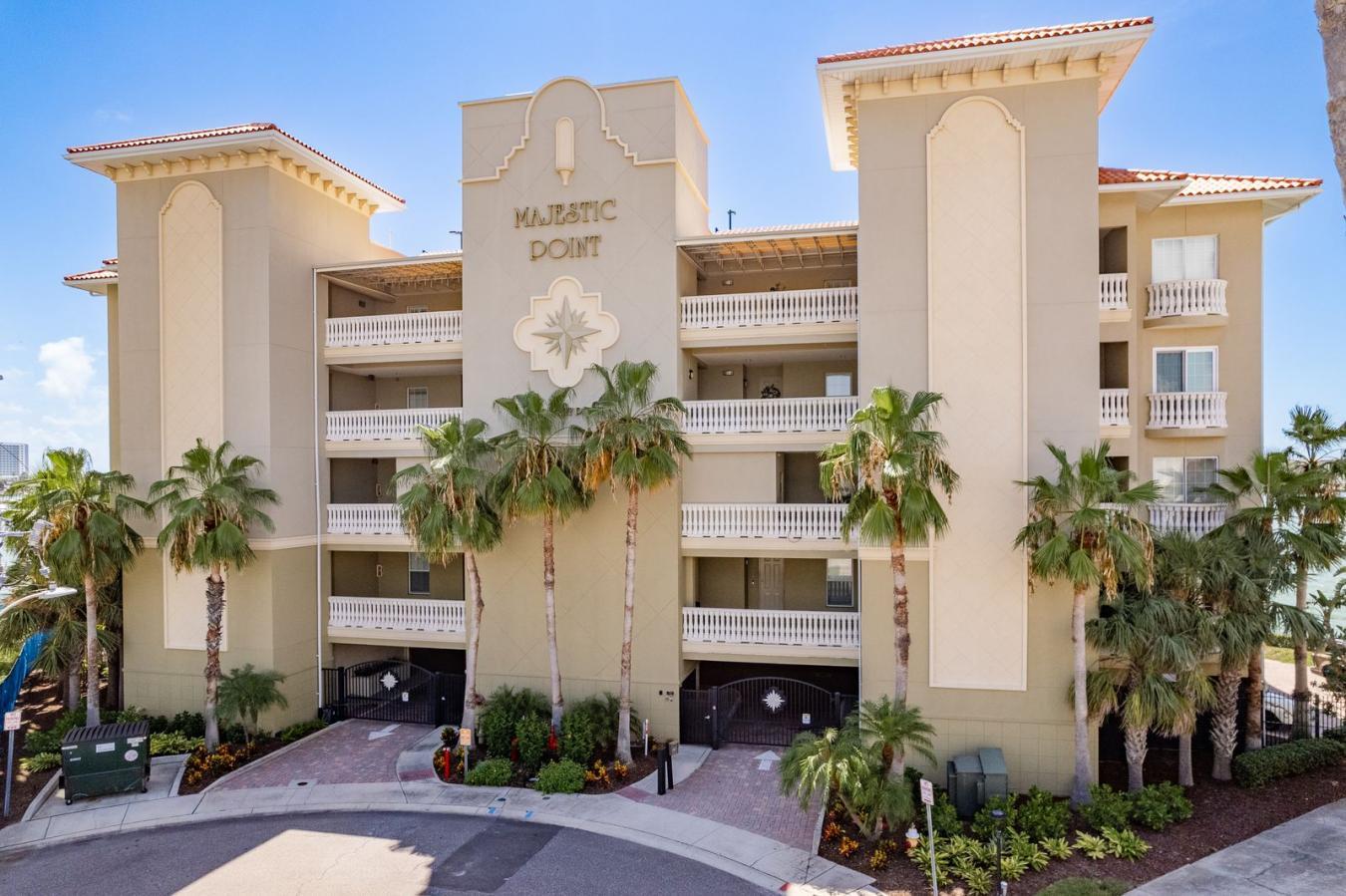 Clearwater Beach, Florida, 33767, United States, 3 Bedrooms Bedrooms, ,3 BathroomsBathrooms,Residential,For Sale,1946817