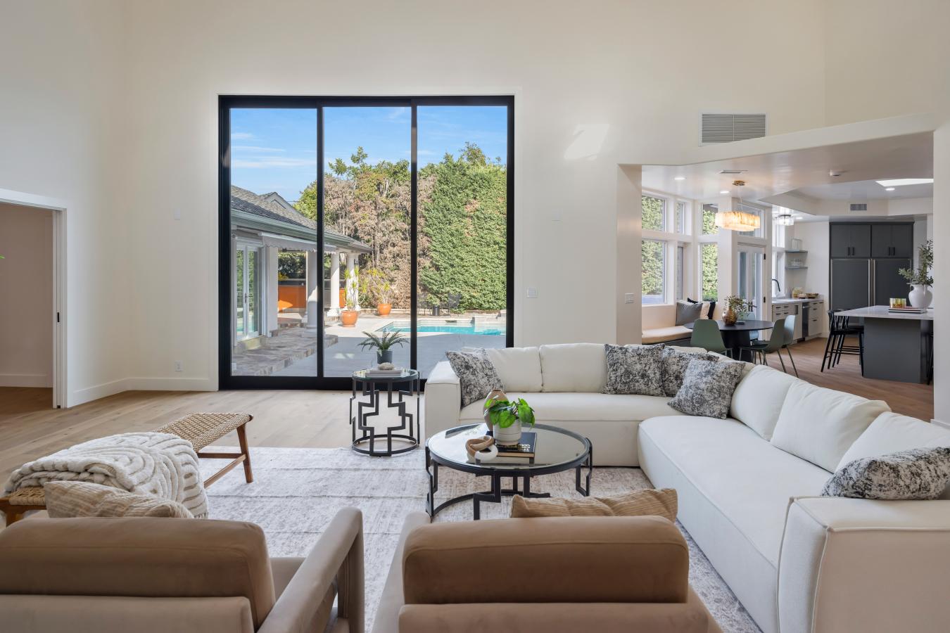 Long Beach, California, 90808, United States, 5 Bedrooms Bedrooms, ,4 BathroomsBathrooms,Residential,For Sale,1951982