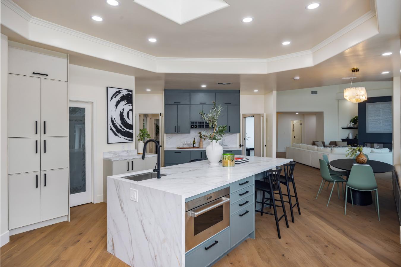 Long Beach, California, 90808, United States, 5 Bedrooms Bedrooms, ,4 BathroomsBathrooms,Residential,For Sale,1951982