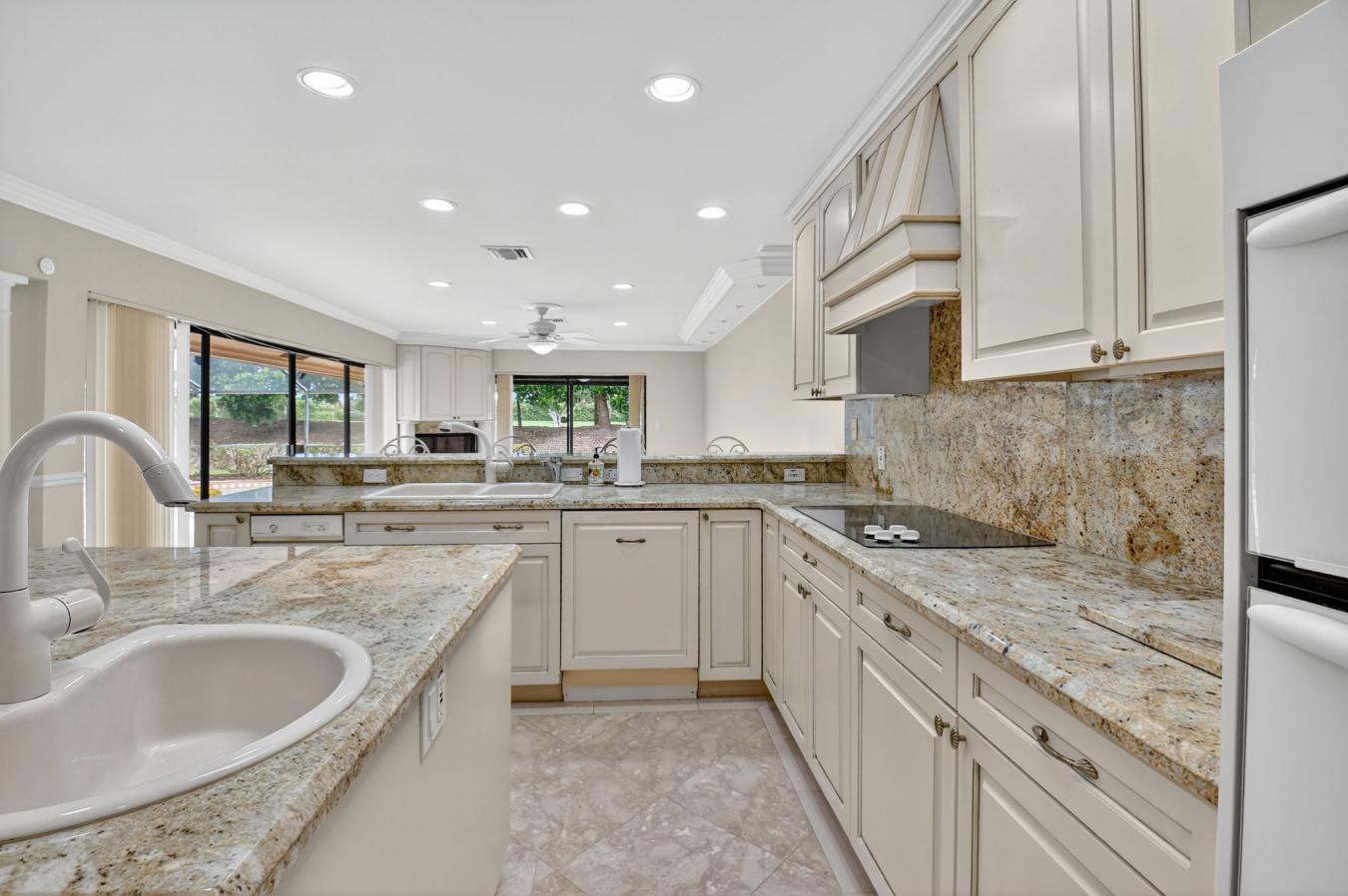 Boca Raton, Florida, 33433, United States, 3 Bedrooms Bedrooms, ,2 BathroomsBathrooms,Residential,For Sale,1946816