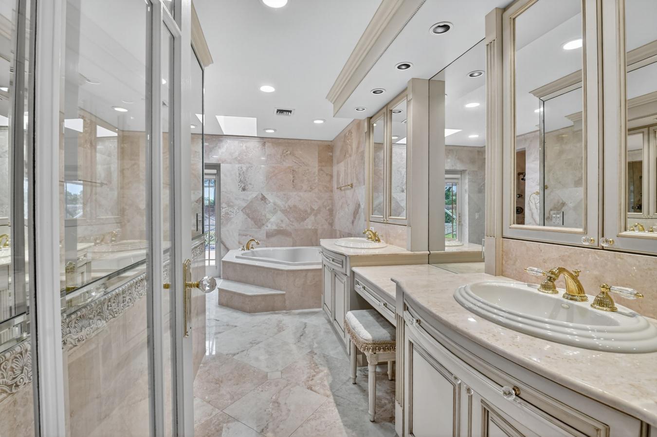 Boca Raton, Florida, 33433, United States, 3 Bedrooms Bedrooms, ,2 BathroomsBathrooms,Residential,For Sale,1946816