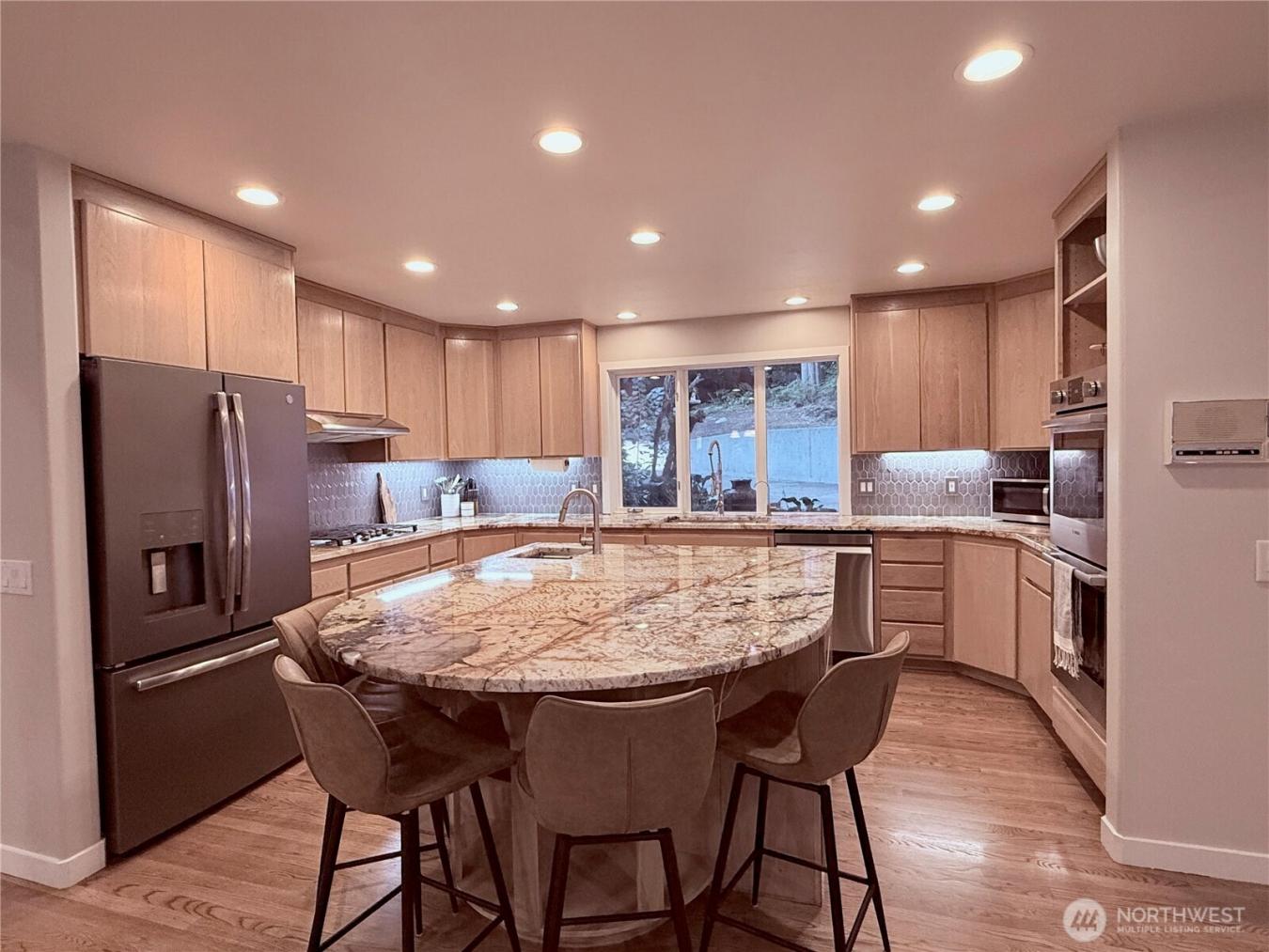 Issaquah, King, 98027, United States, 4 Bedrooms Bedrooms, ,3 BathroomsBathrooms,Residential,For Sale,1951978