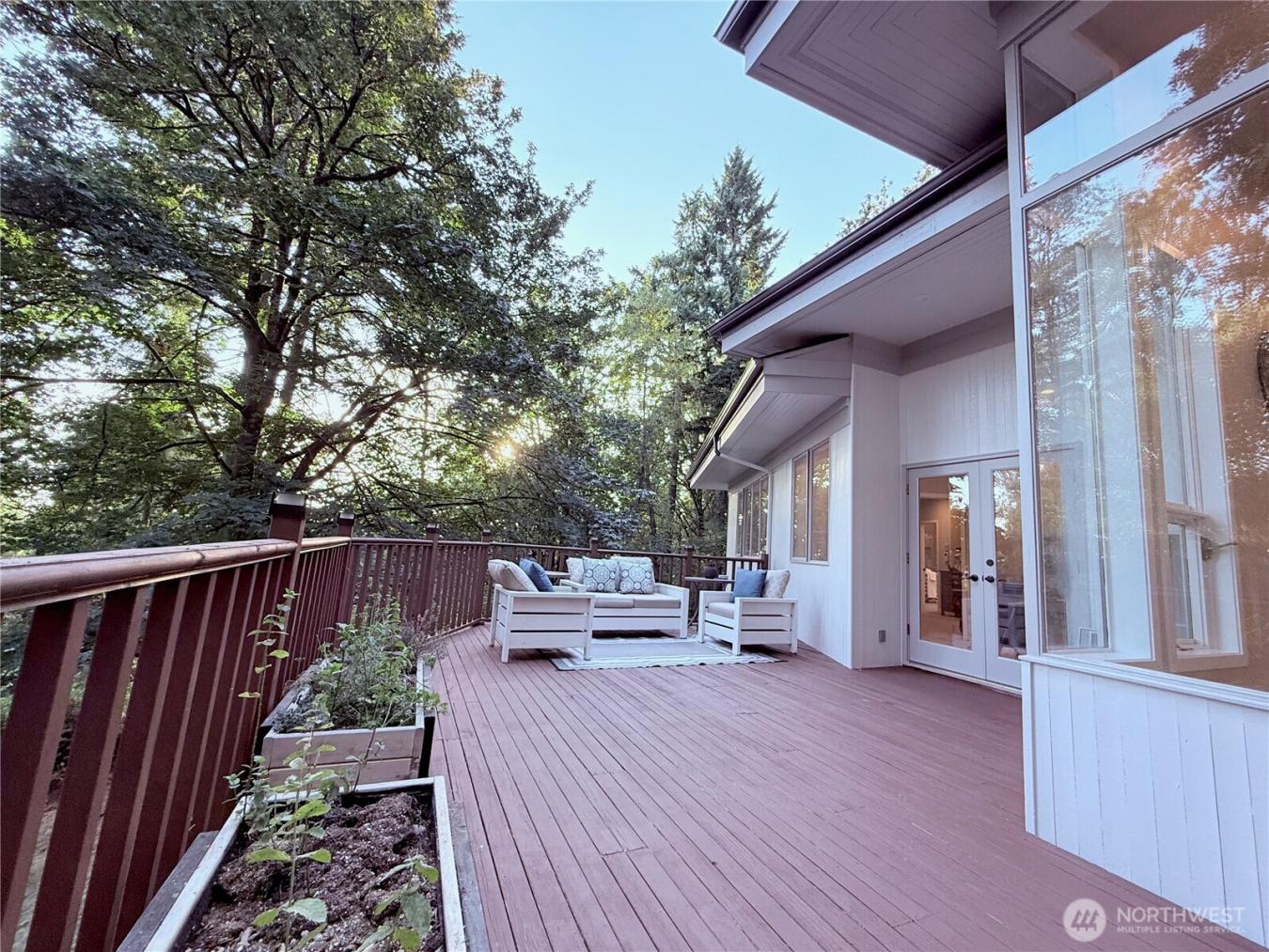 Issaquah, King, 98027, United States, 4 Bedrooms Bedrooms, ,3 BathroomsBathrooms,Residential,For Sale,1951978