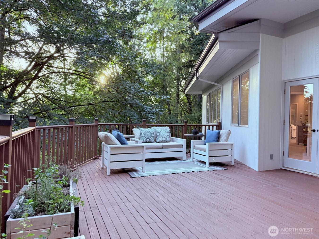 Issaquah, King, 98027, United States, 4 Bedrooms Bedrooms, ,3 BathroomsBathrooms,Residential,For Sale,1951978