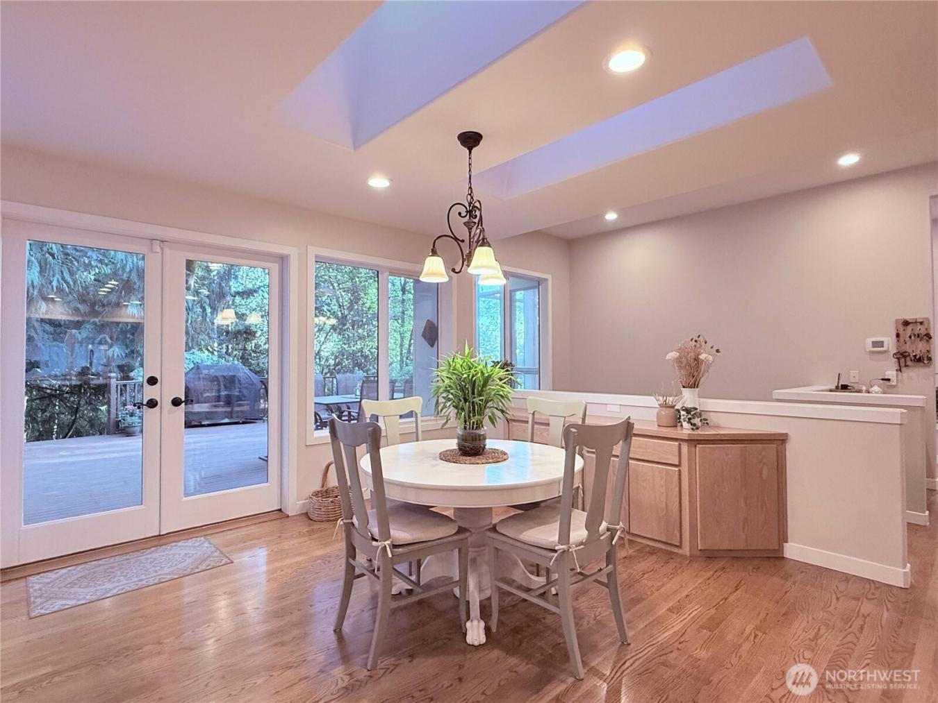 Issaquah, King, 98027, United States, 4 Bedrooms Bedrooms, ,3 BathroomsBathrooms,Residential,For Sale,1951978