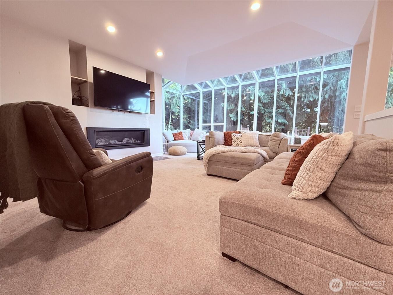 Issaquah, King, 98027, United States, 4 Bedrooms Bedrooms, ,3 BathroomsBathrooms,Residential,For Sale,1951978