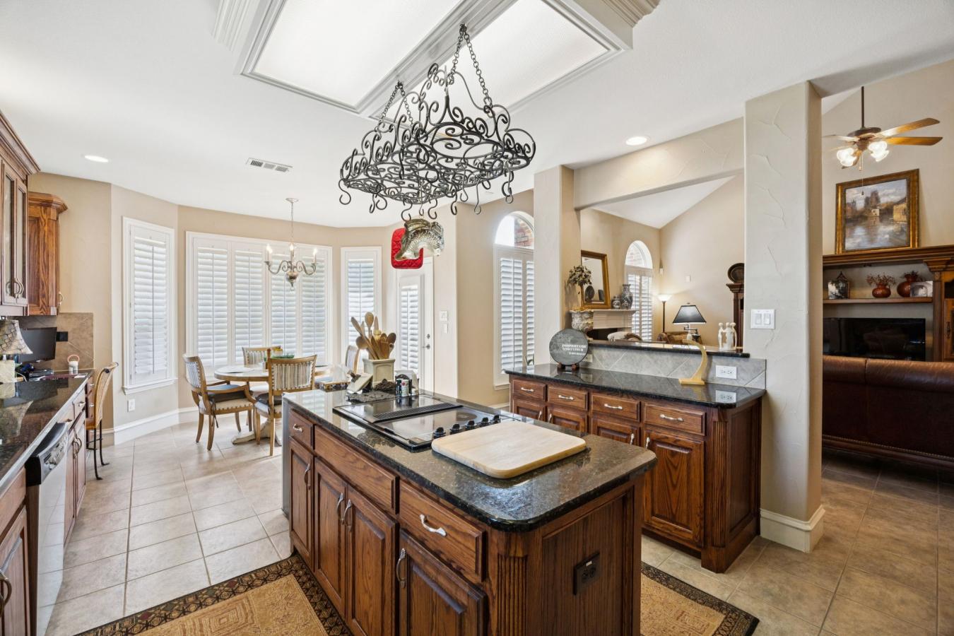 Rockwall, Rockwall, 75087, United States, 4 Bedrooms Bedrooms, ,4 BathroomsBathrooms,Residential,For Sale,1951977