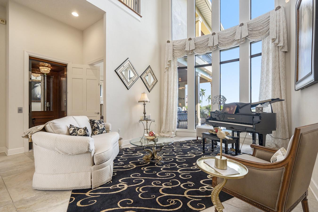 TAMPA, Hillsborough, 33615, United States, 4 Bedrooms Bedrooms, ,4 BathroomsBathrooms,Residential,For Sale,1951975