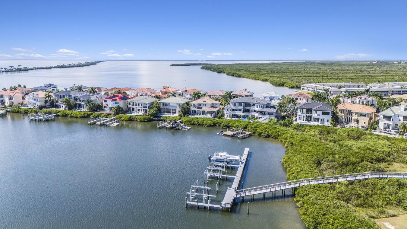 TAMPA, Hillsborough, 33615, United States, 4 Bedrooms Bedrooms, ,4 BathroomsBathrooms,Residential,For Sale,1951975