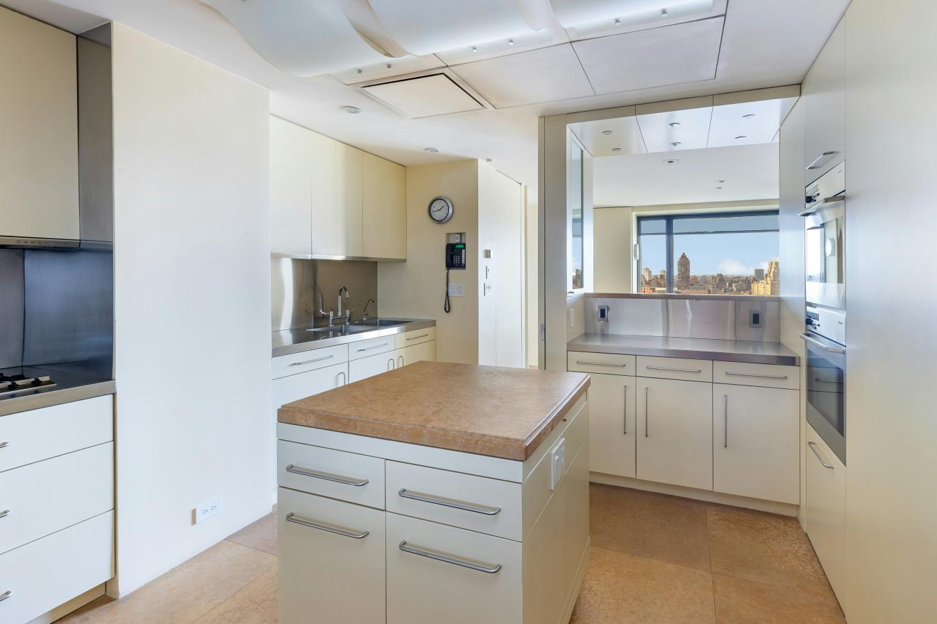 New York, New York, 10075, United States, 4 Bedrooms Bedrooms, ,6 BathroomsBathrooms,Residential,For Sale,1951972