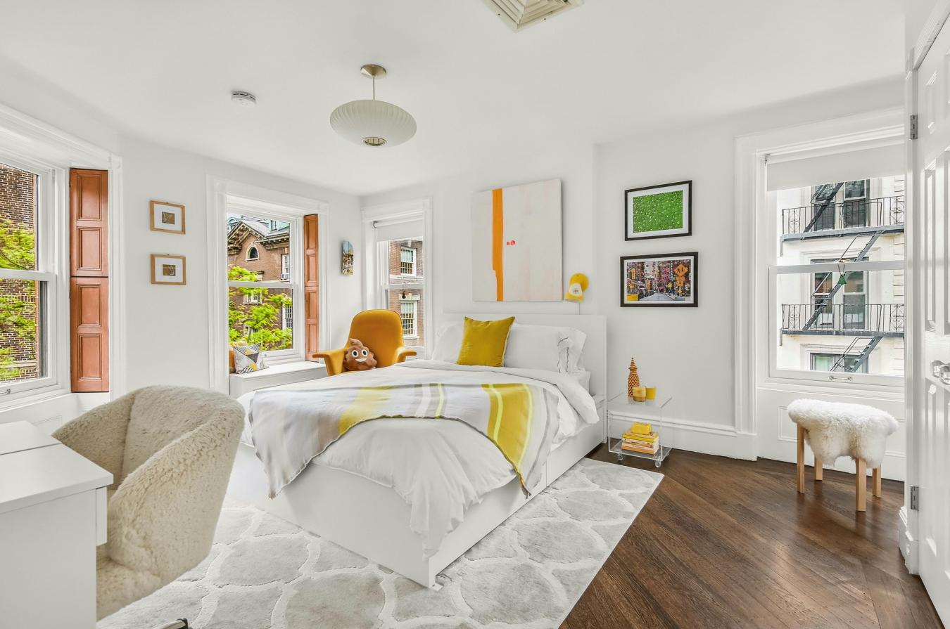 Brooklyn Heights, New York, 11201, United States, 5 Bedrooms Bedrooms, ,3 BathroomsBathrooms,Residential,For Sale,1951971