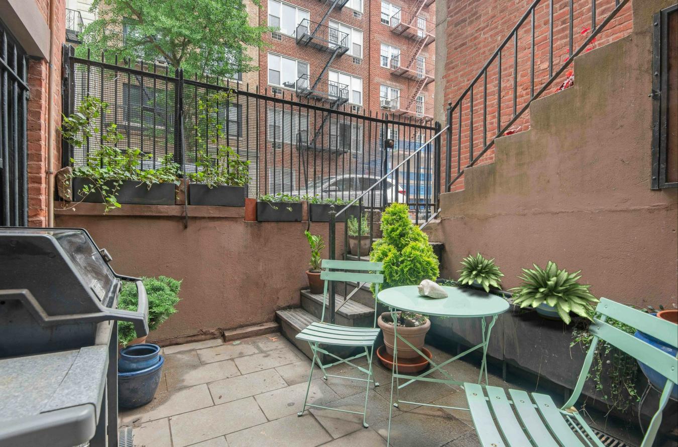Brooklyn Heights, New York, 11201, United States, 5 Bedrooms Bedrooms, ,3 BathroomsBathrooms,Residential,For Sale,1951971
