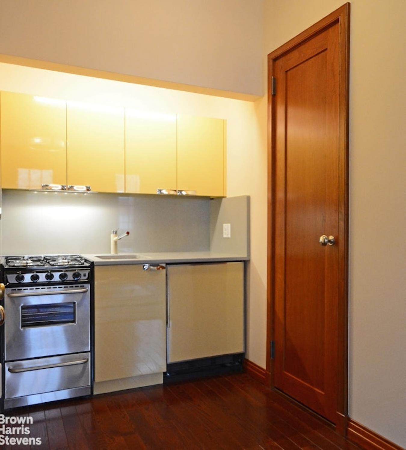 New York, New York, 10036, United States, 6 Bedrooms Bedrooms, ,6 BathroomsBathrooms,Residential,For Sale,1951966