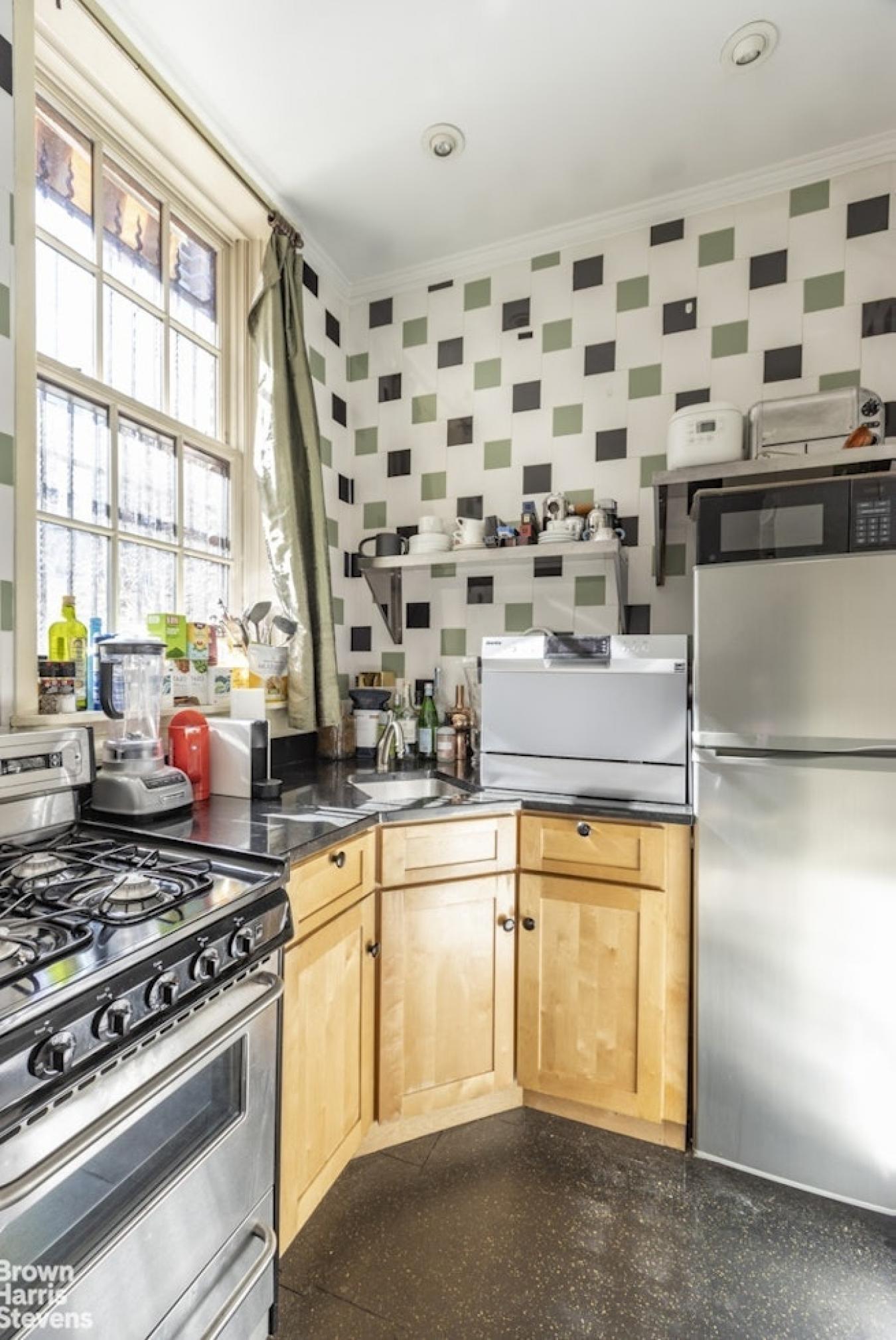 New York, New York, 10036, United States, 6 Bedrooms Bedrooms, ,6 BathroomsBathrooms,Residential,For Sale,1951966