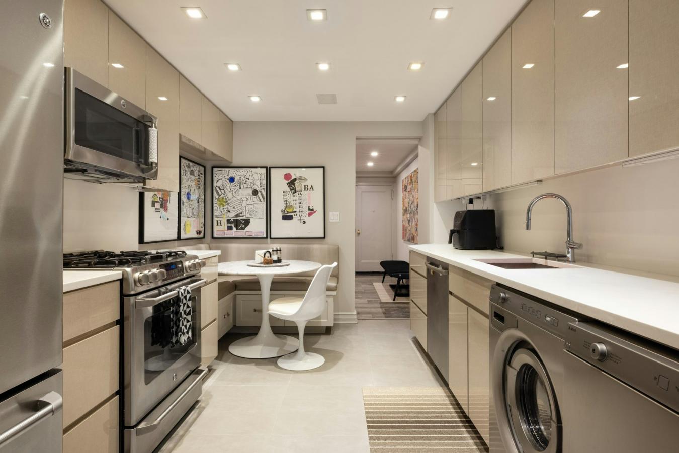 New York, New York, 10021, United States, 3 Bedrooms Bedrooms, ,4 BathroomsBathrooms,Residential,For Sale,1951965