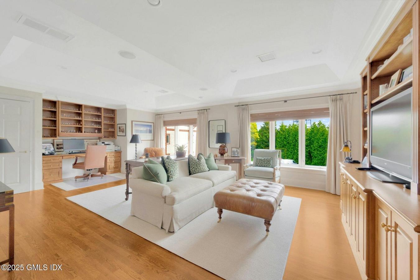 Greenwich, Connecticut, 06830, United States, 2 Bedrooms Bedrooms, ,3 BathroomsBathrooms,Residential,For Sale,1951963