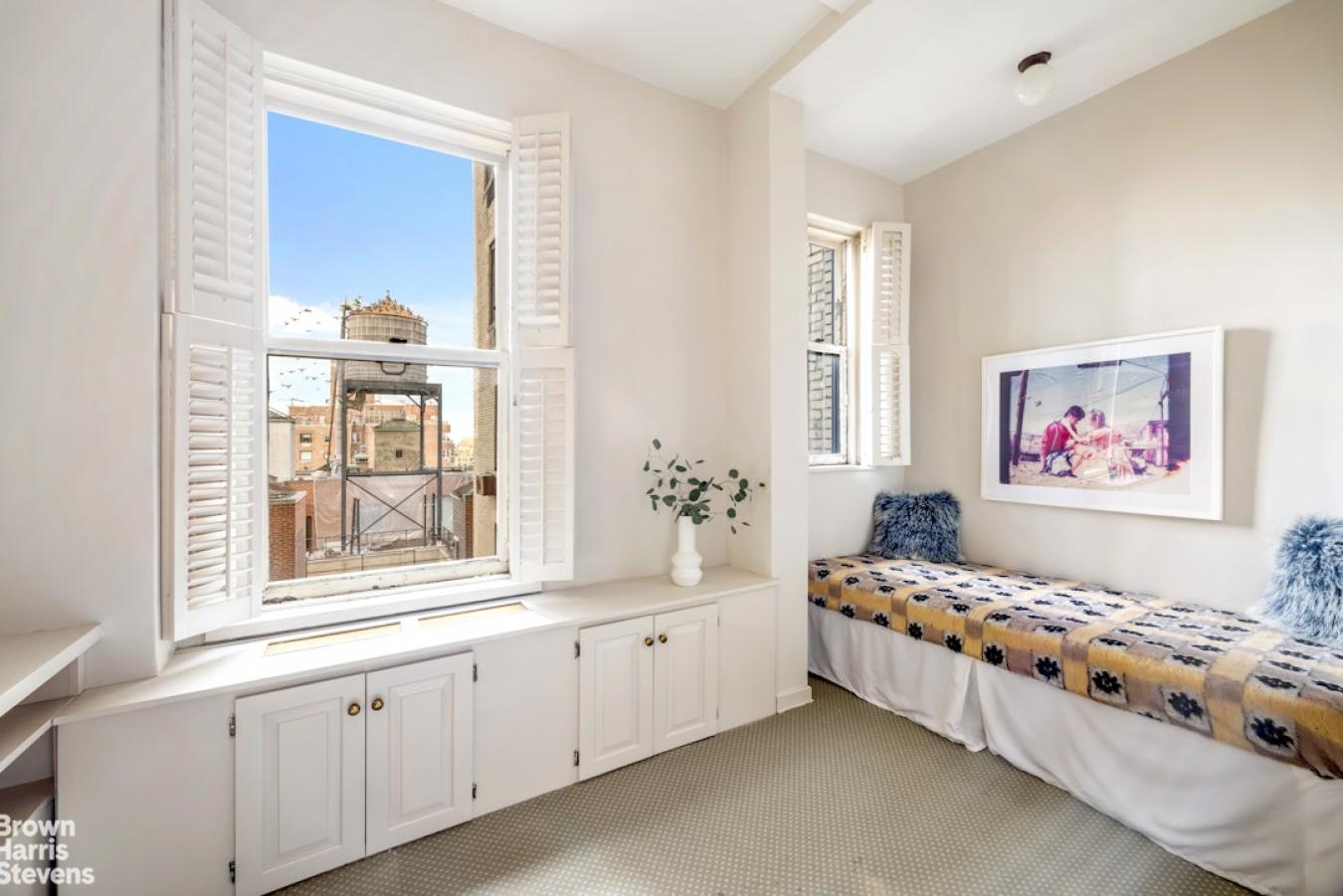 New York, New York, 10128, United States, 3 Bedrooms Bedrooms, ,2 BathroomsBathrooms,Residential,For Sale,1951957