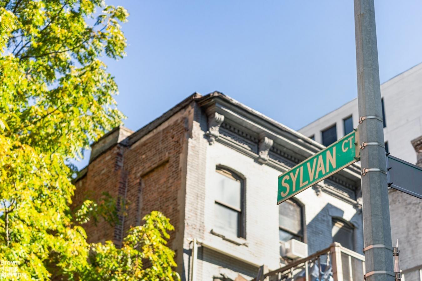 East Harlem, New York, 10035, United States, 3 Bedrooms Bedrooms, ,1 BathroomBathrooms,Residential,For Sale,1951955