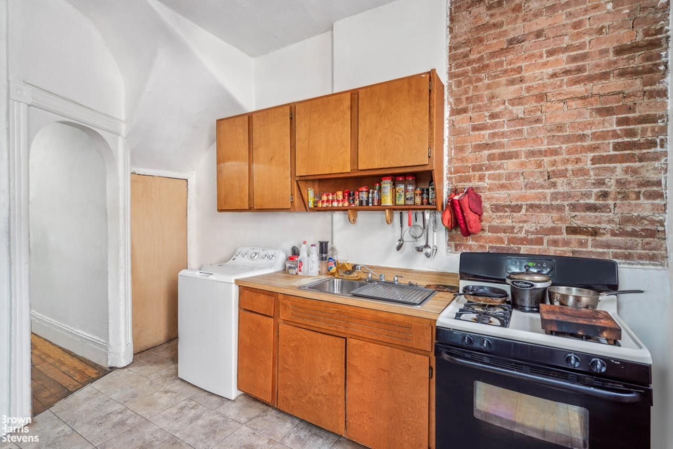 East Harlem, New York, 10035, United States, 3 Bedrooms Bedrooms, ,1 BathroomBathrooms,Residential,For Sale,1951955